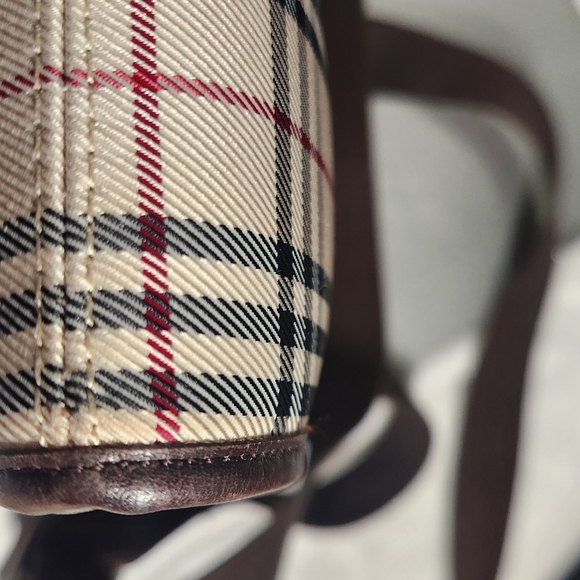 EUC Burberry Crossbody - Picture 5 of 12